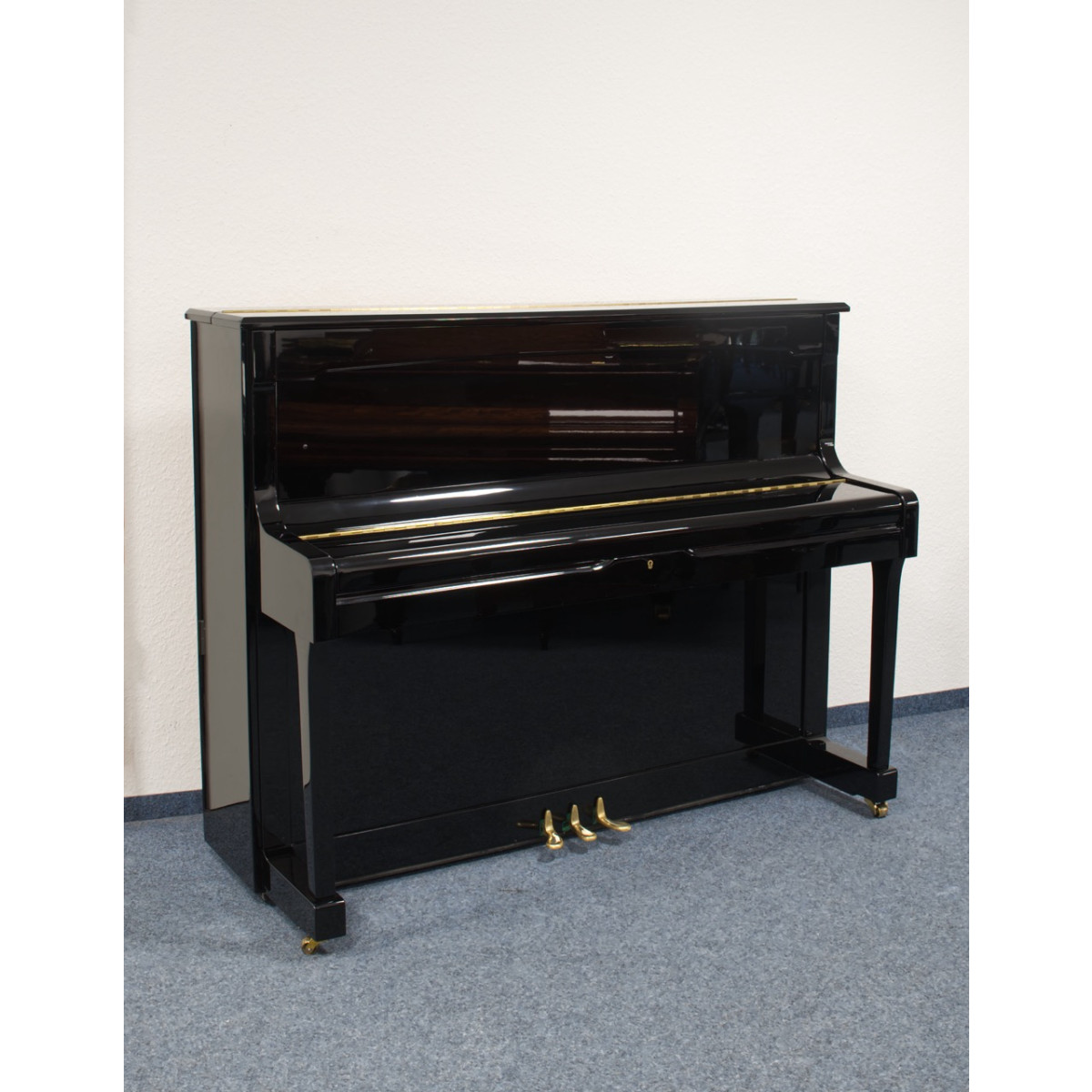 Royale Classic Klavier, Modell 49FRA, schwarz, gebraucht kaufen bei Pianelli, Ansicht: frontal