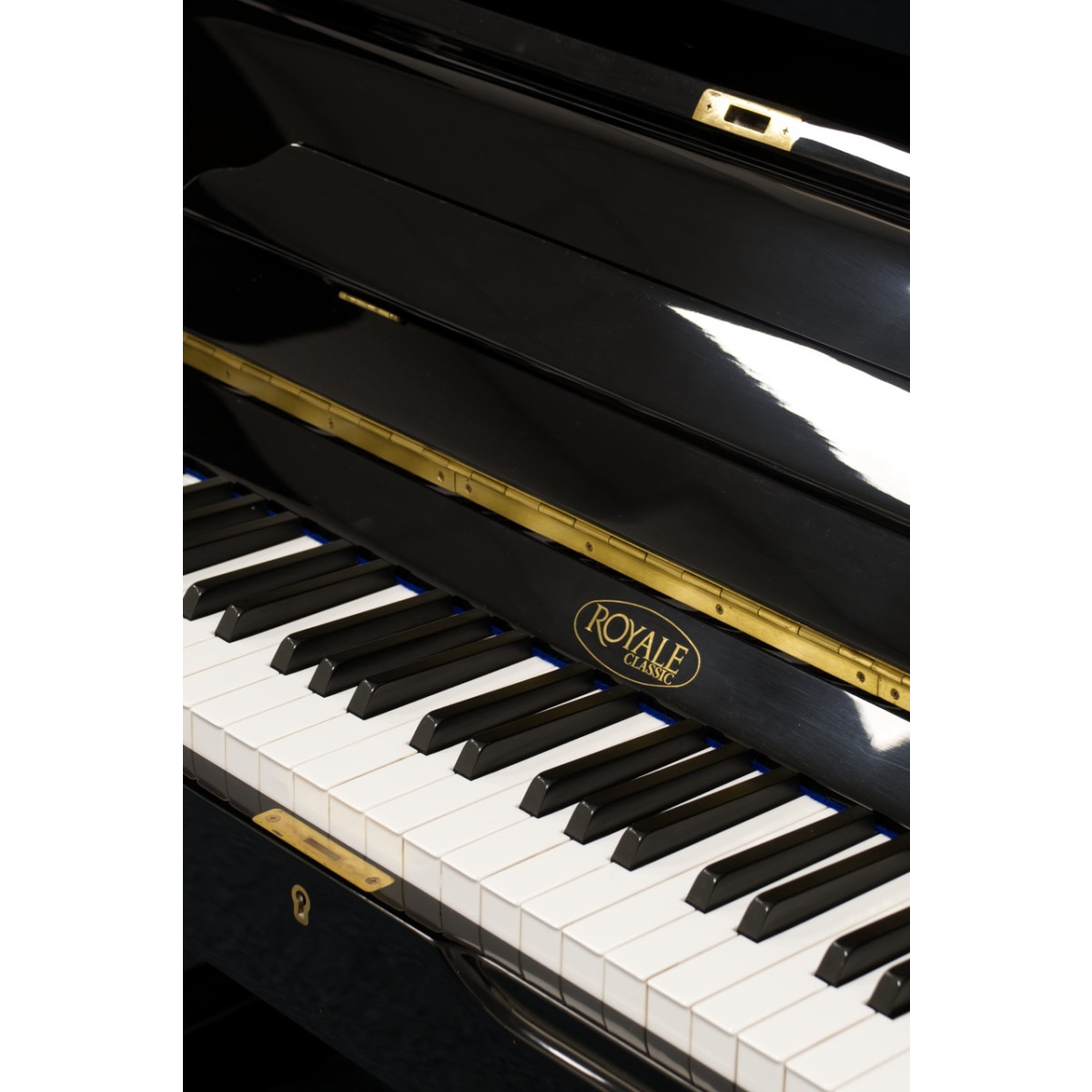 Royale Classic Klavier, Modell 49FRA, schwarz, gebraucht kaufen bei Pianelli, Ansicht: Klaviatur