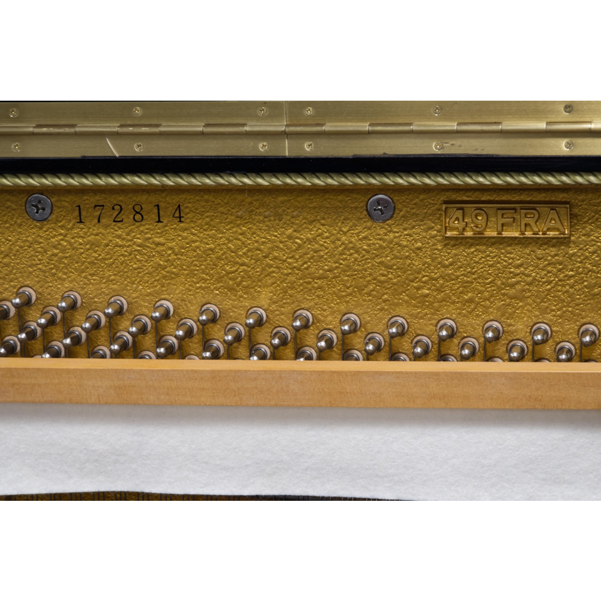 Royale Classic Klavier, Modell 49FRA, schwarz, gebraucht kaufen bei Pianelli, Ansicht: Seriennummer