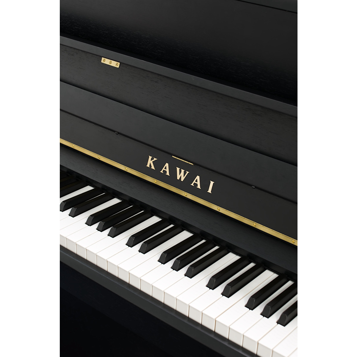 Kawai E200 schwarz matt, gebrauchter Mietrückläufer, kaufen bei Pianelli, Ansicht: Klaviatur