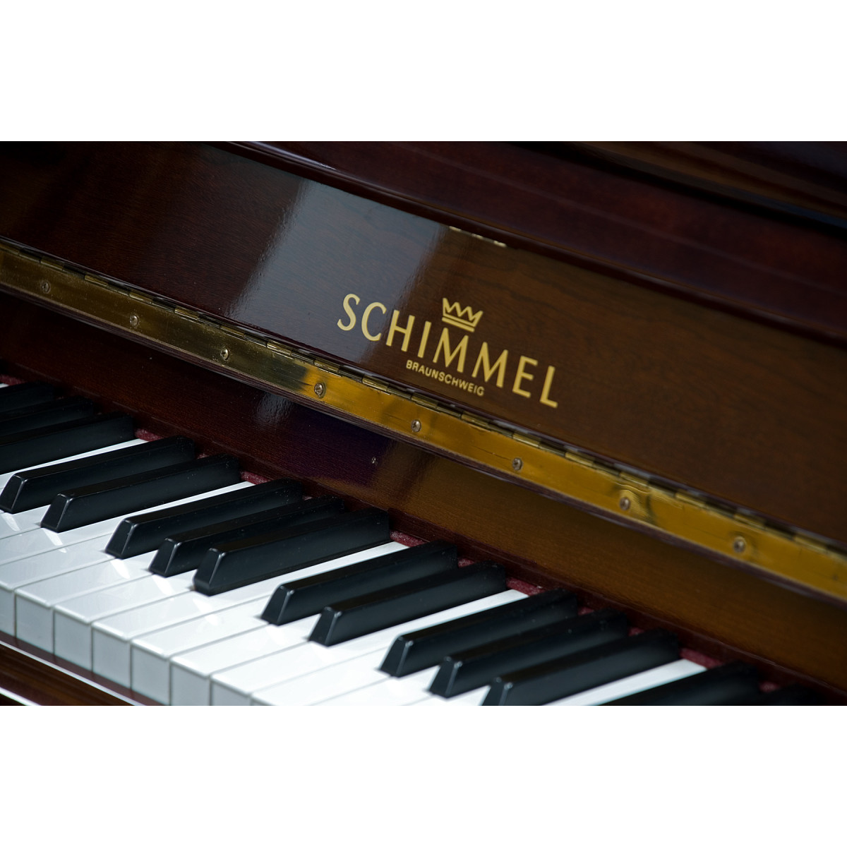 Schimmel Klavier Nahaufnahme Tasten