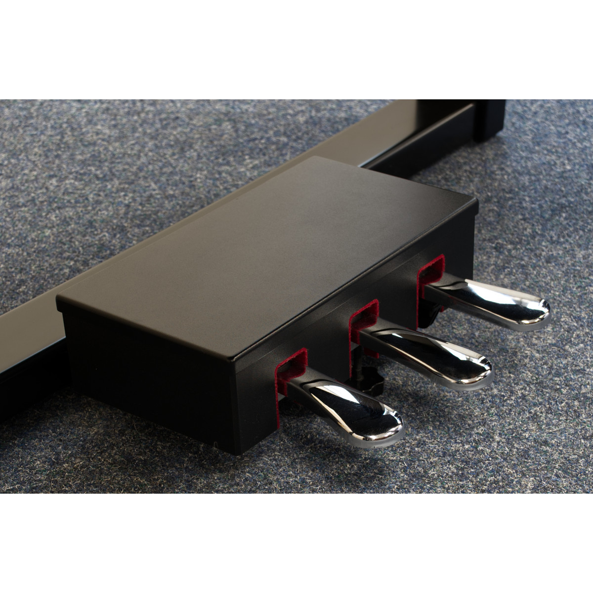 Pianelli Yamaha N1X Avant Grand Hybrid Piano gebrauchter Mietrückläufer, Ansicht: Pedale