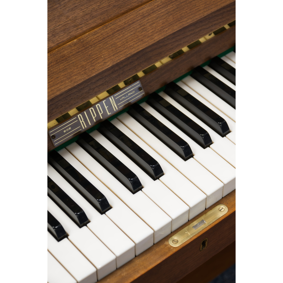 Niederländisches Klavier aus den 70ern, Marke Rippen, gebraucht, Ansicht: Klaviatur