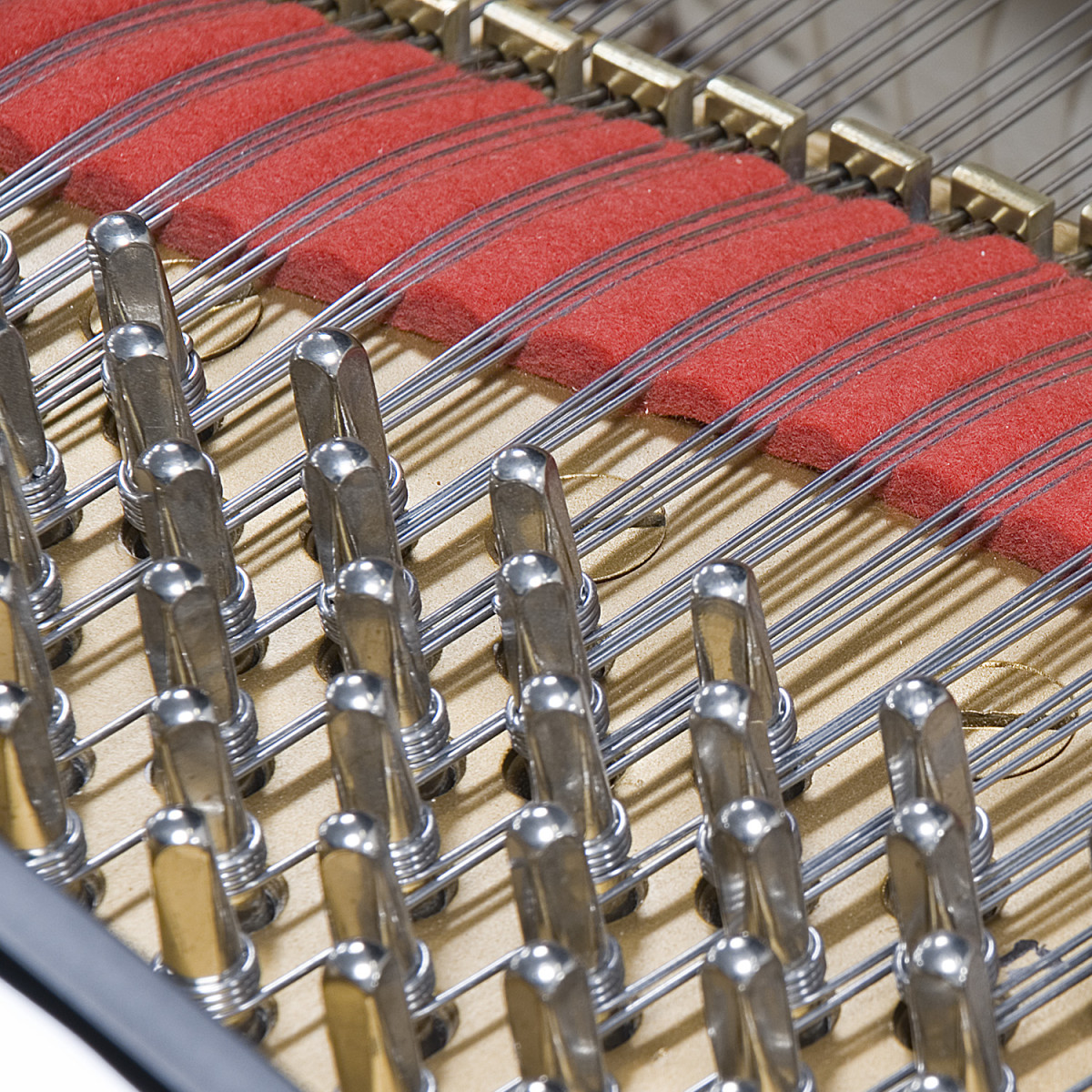 Steinway & Sons, Modell S-155 gebraucht kaufen Pianelli, Ansicht: Stimmwirbel