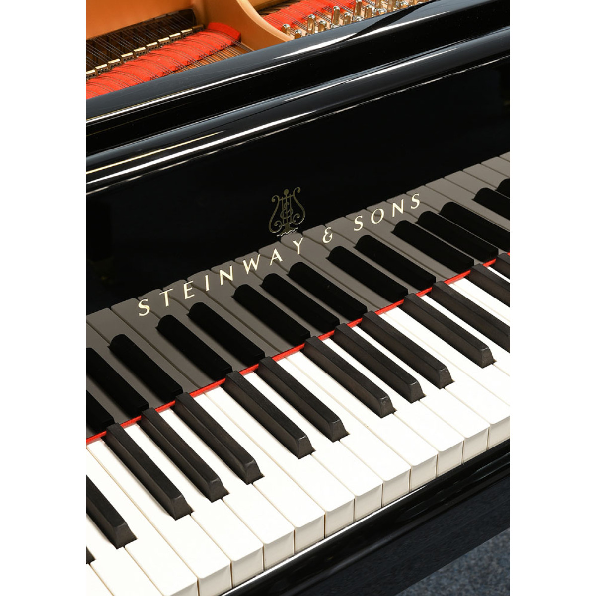 Steinway Logo