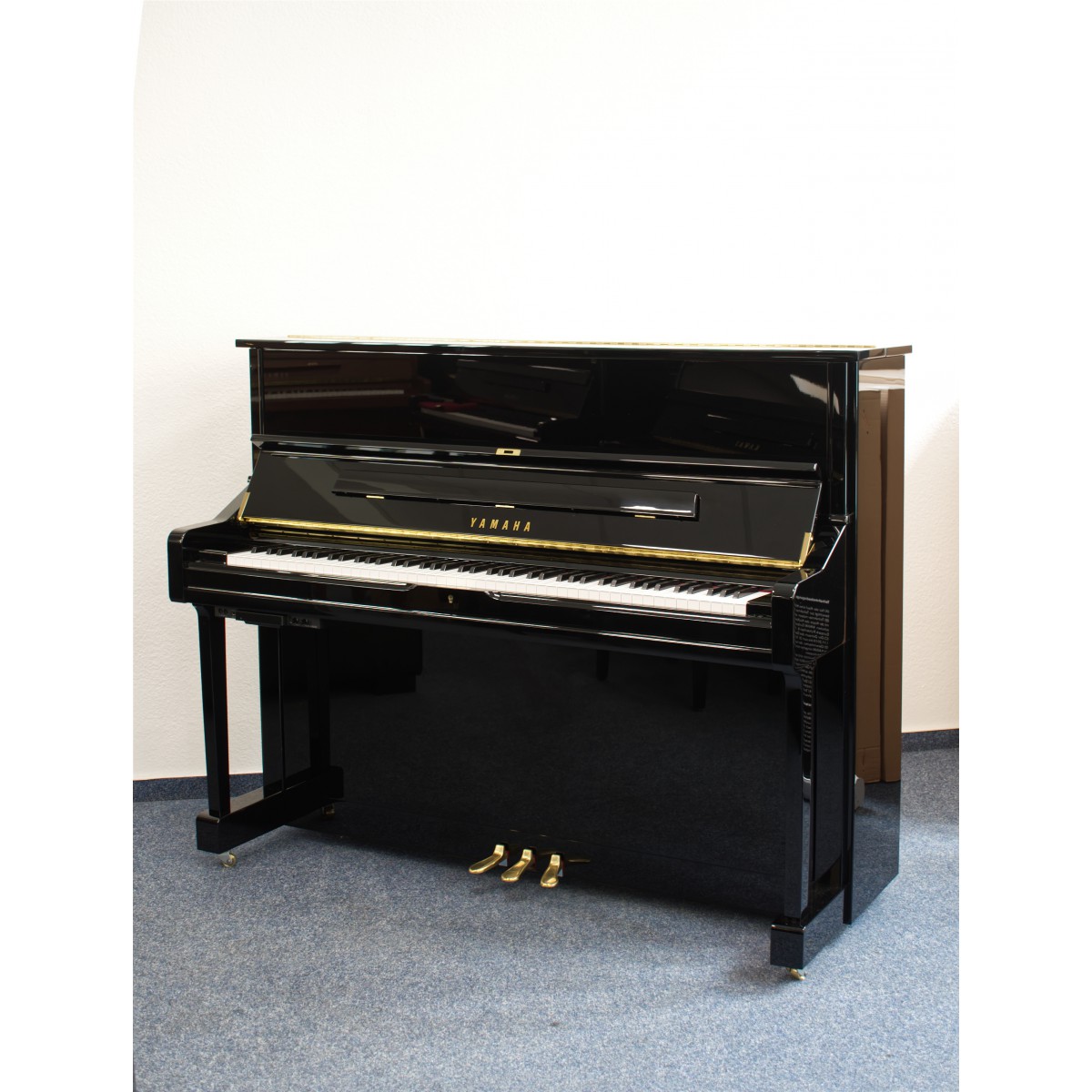 Yamaha U1 TA3 