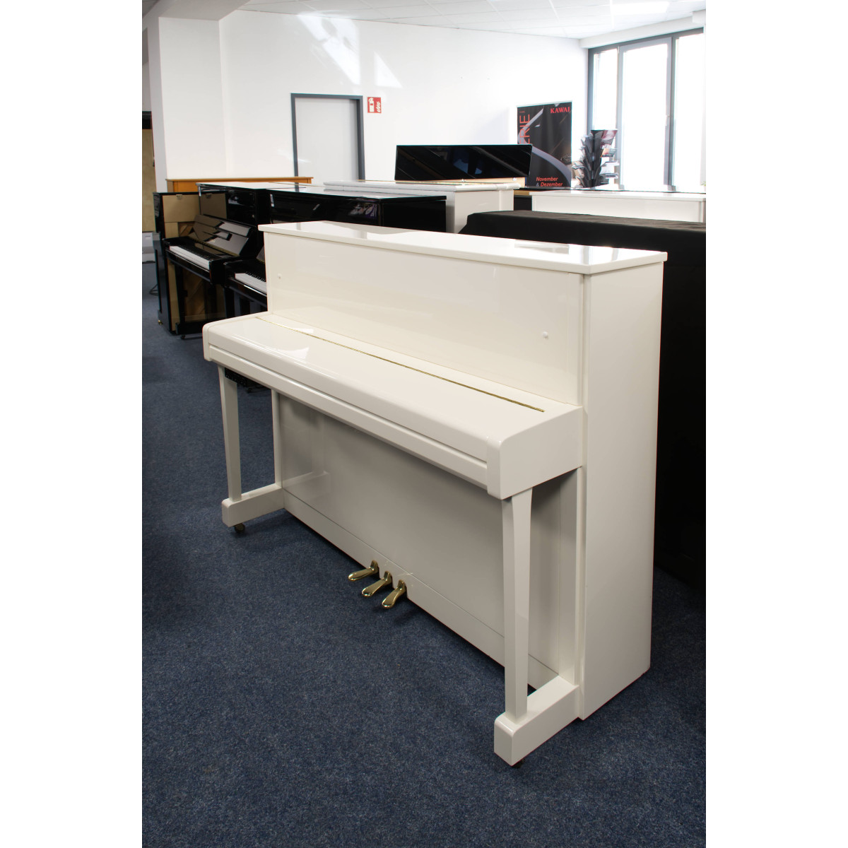 Yamaha B2 PWH Silent gebraucht, Ansicht: schräg frontal