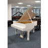 Steinway & Sons Flügel, O-180, weiss Hochglanz, Baujahr 1901, Ansicht: frontal geschlossene Tastenklappe