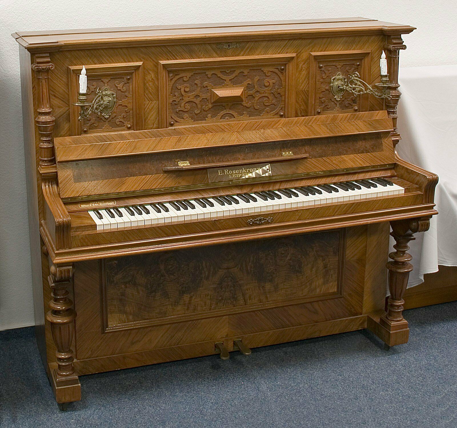 Gründerzeit Klavier - alles neu - wunderschöne Optik!