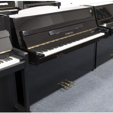Yamaha C109 Klavier, Vorg. vom B1, schwarz Hochglanz, gebraucht