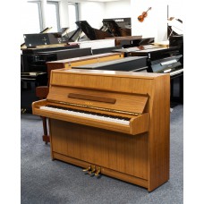 Yamaha Klavier Modell C109, Nussbaum, gebraucht, Japan Bj. 1978