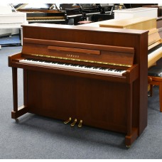 Yamaha Klavier B2 SNC, Kirsche, gebraucht, Bj. 2010